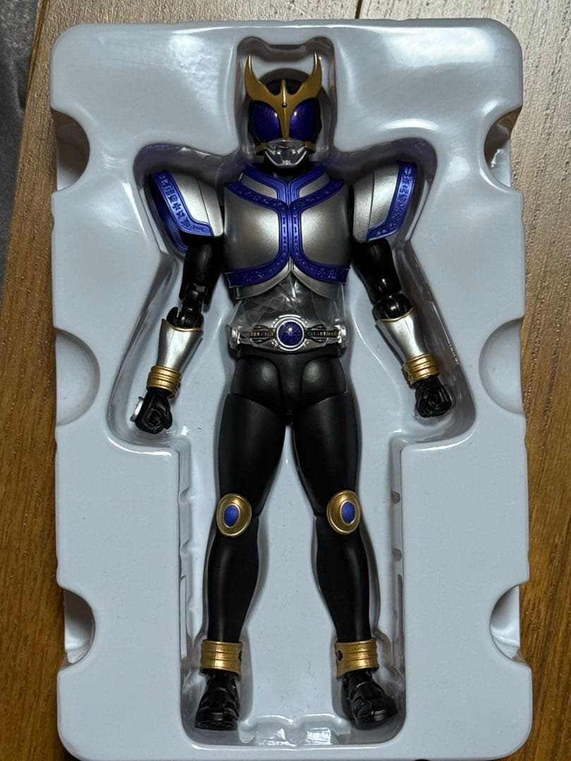 S.H.Figuarts (真骨彫製法) 仮面ライダークウガ タイタンフォーム