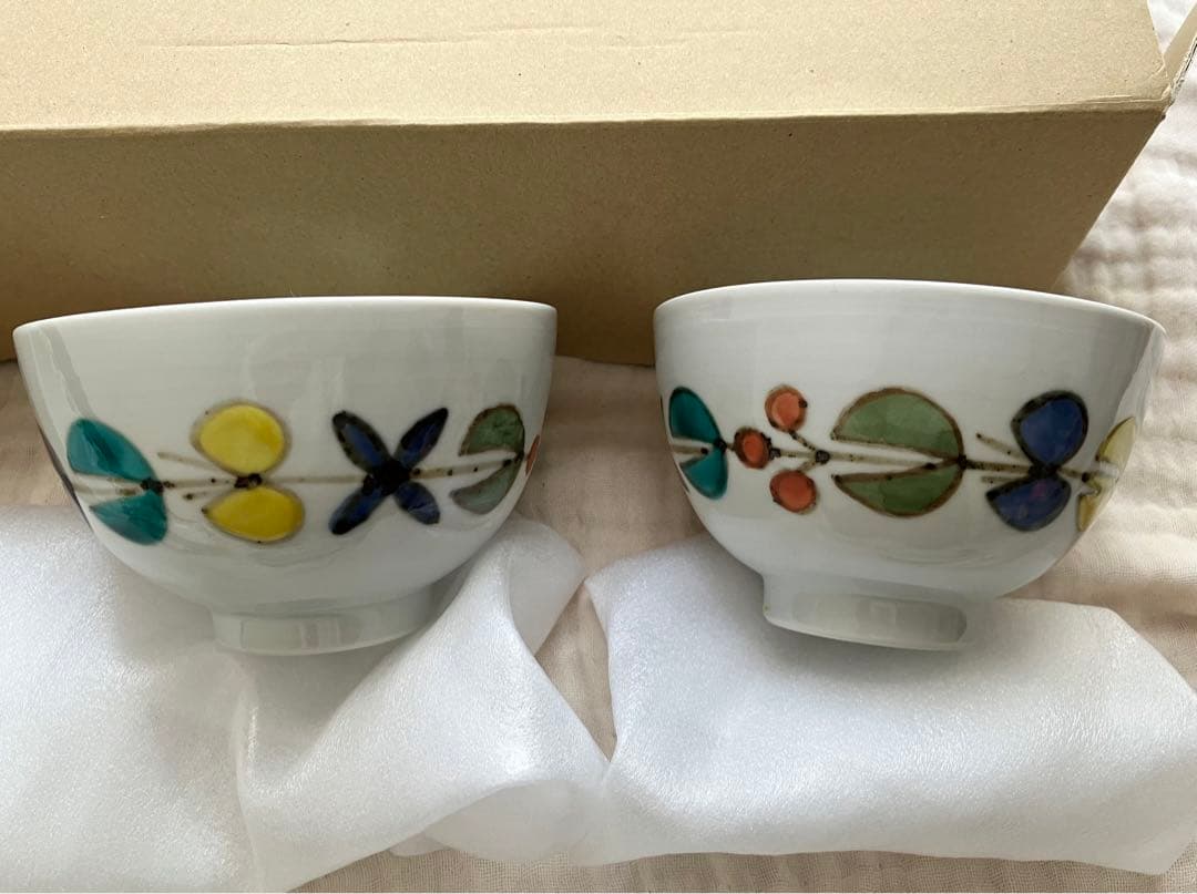 徳永遊心　九谷青窯　九谷焼　色絵 花つなぎ 皿　お茶碗　深皿　プレート　新品