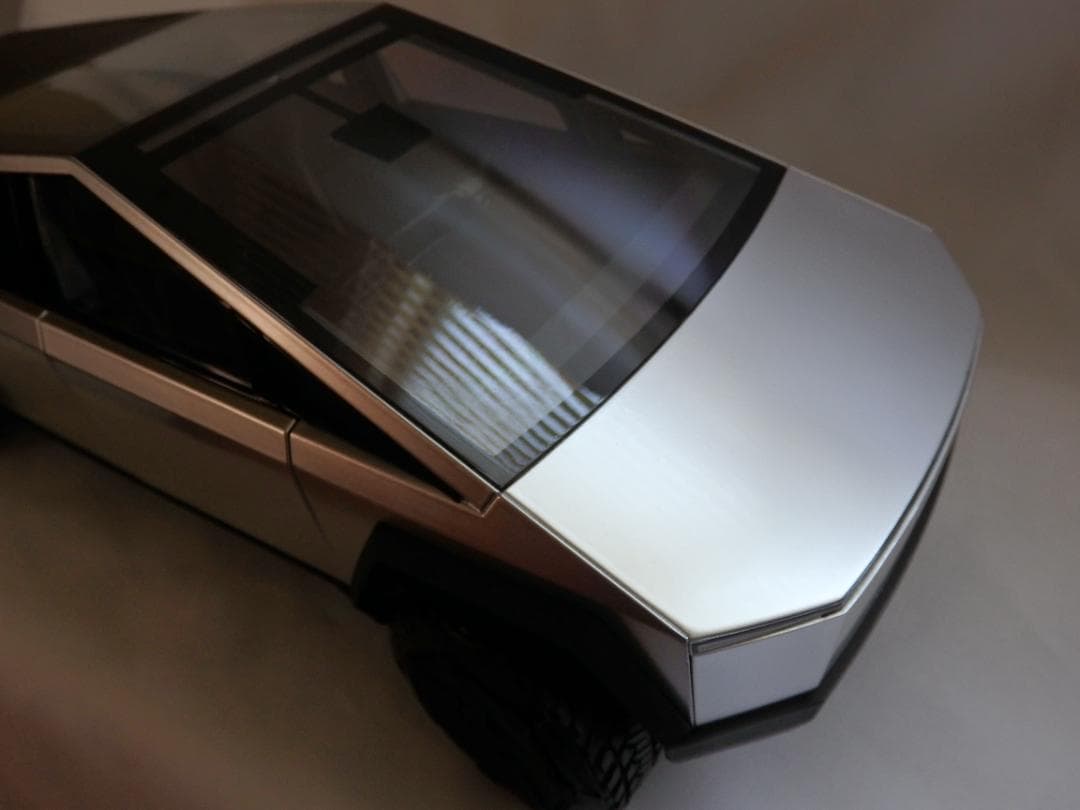 1/18 テスラ サイバートラック TESLA CYBERTRUCK