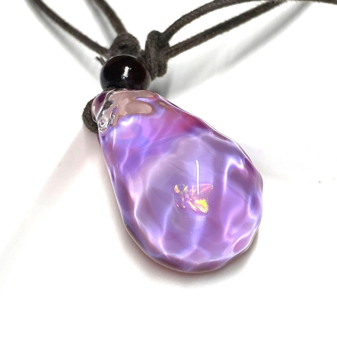 【一点物】優美なガラス細工 ペンダント 水面 パープル