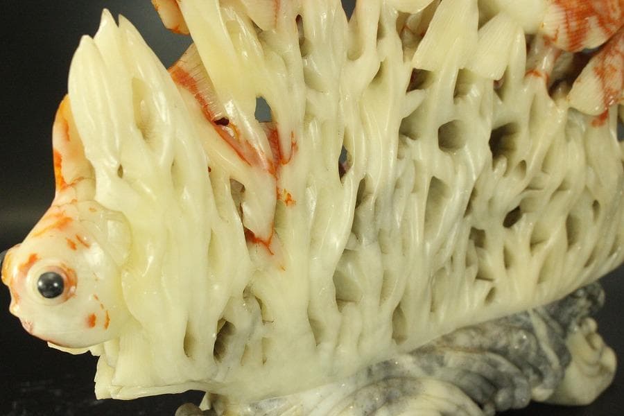 中国美術 寿山石 彫刻 らんちゅ 金魚 置物(A648)
