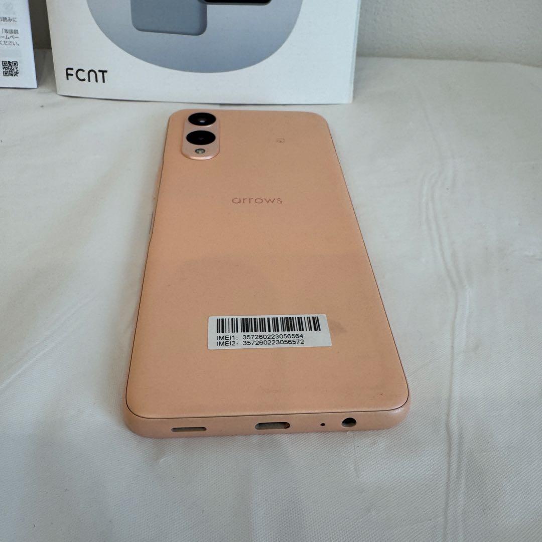 docomo【美品】 arrows We2 F-52E ライトオレンジ