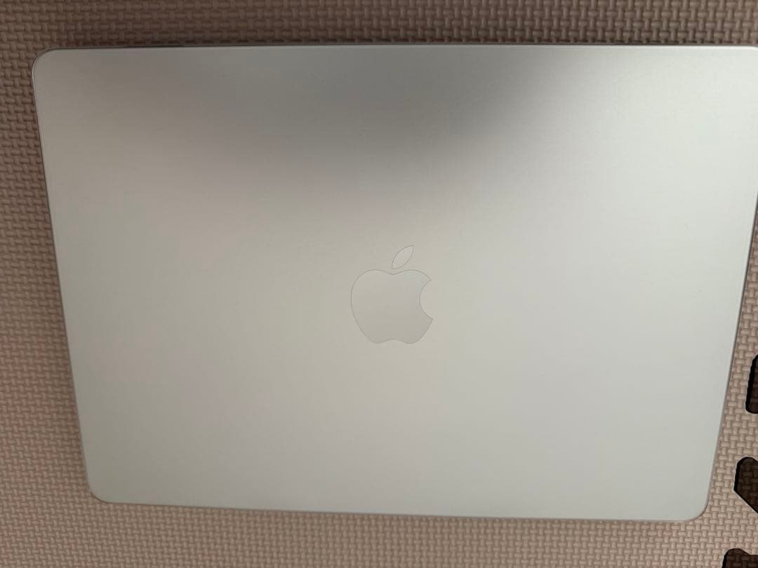 Apple MacBook Air 13インチ　M4 32GB 1TBSSD