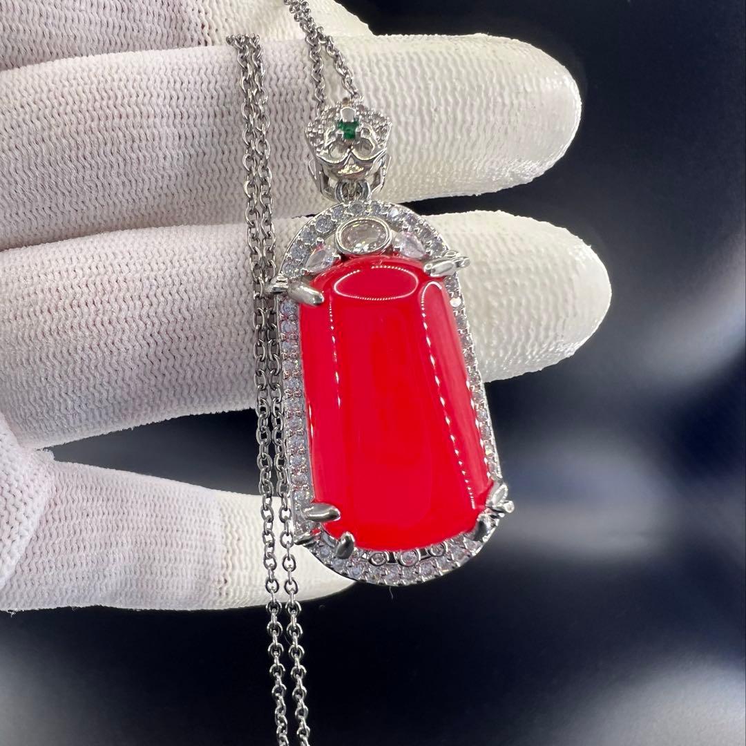 天然　カーネリアン（薄い赤瑪瑙）の無事牌スタイルネックレス ジュリコニア入り