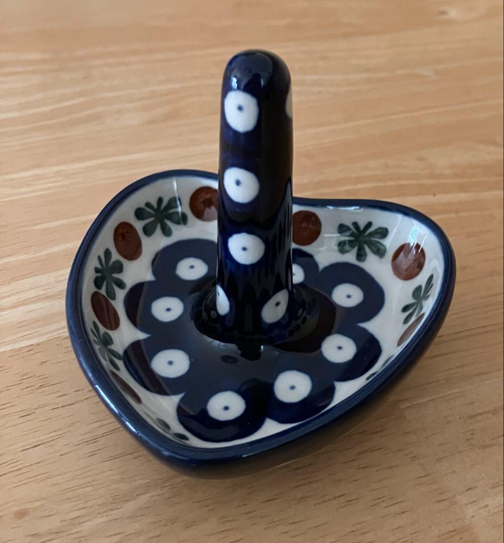 ポーランド食器　ポーリッシュポタリー　リングホルダー　リングトレイ　ハート形