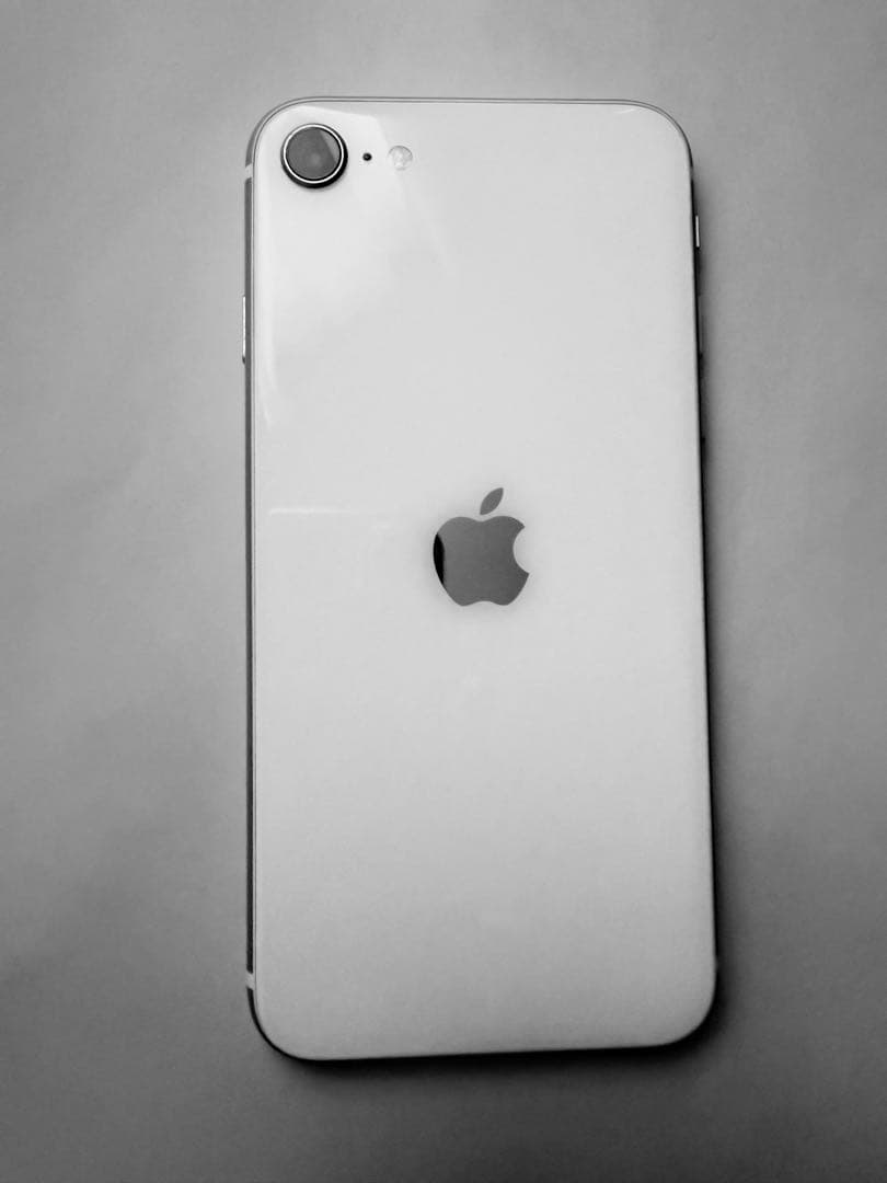 iPhone SE 第2世代　中古品/初期化済みです❣️