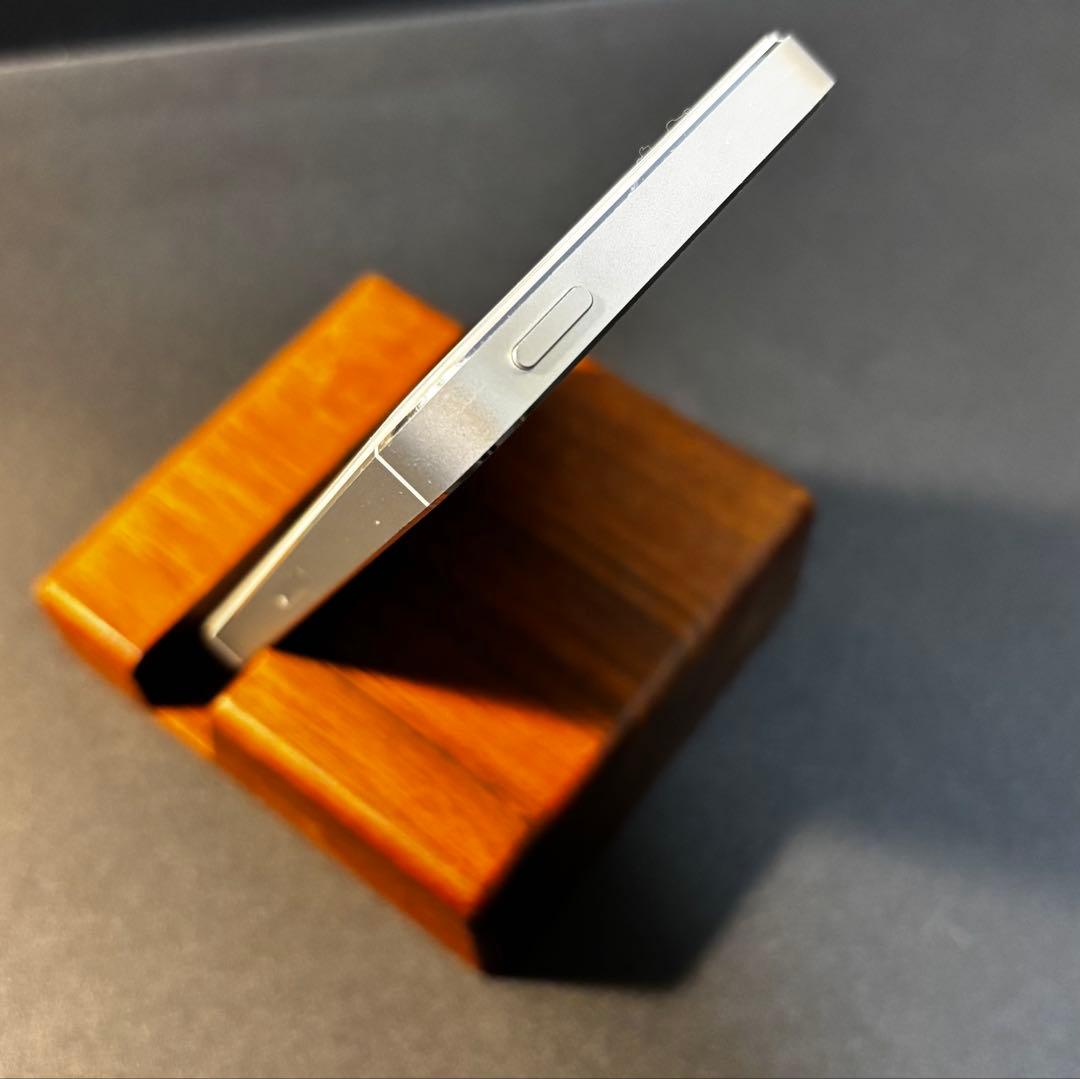 ✨バッテリー新品交換済み : 美品✨Apple iPhone 5s Silver