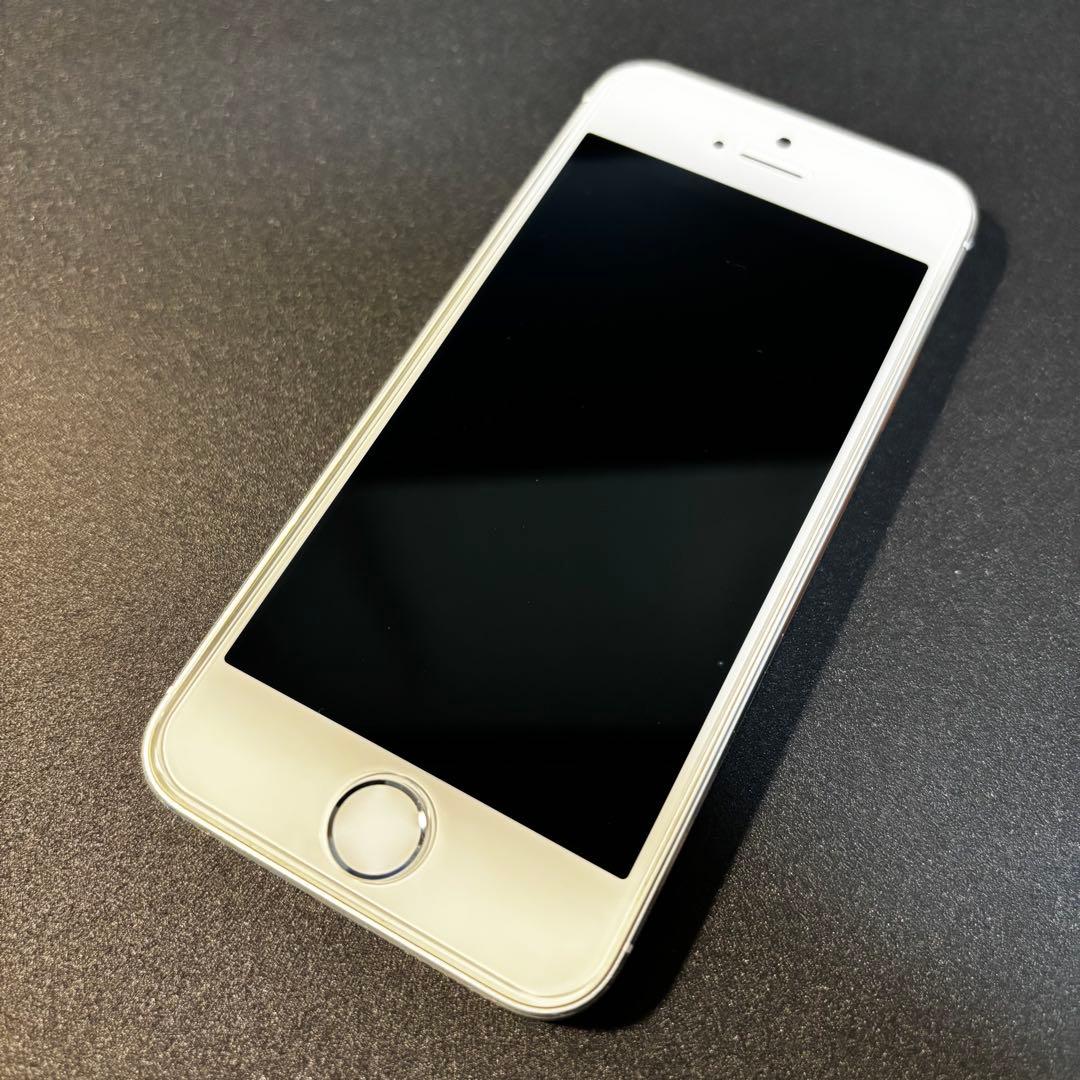 ✨バッテリー新品交換済み : 美品✨Apple iPhone 5s Silver