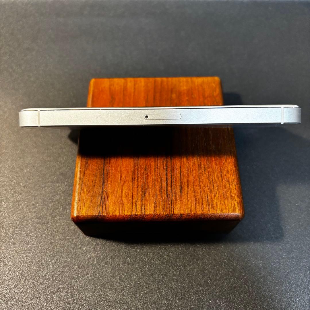 ✨バッテリー新品交換済み : 美品✨Apple iPhone 5s Silver