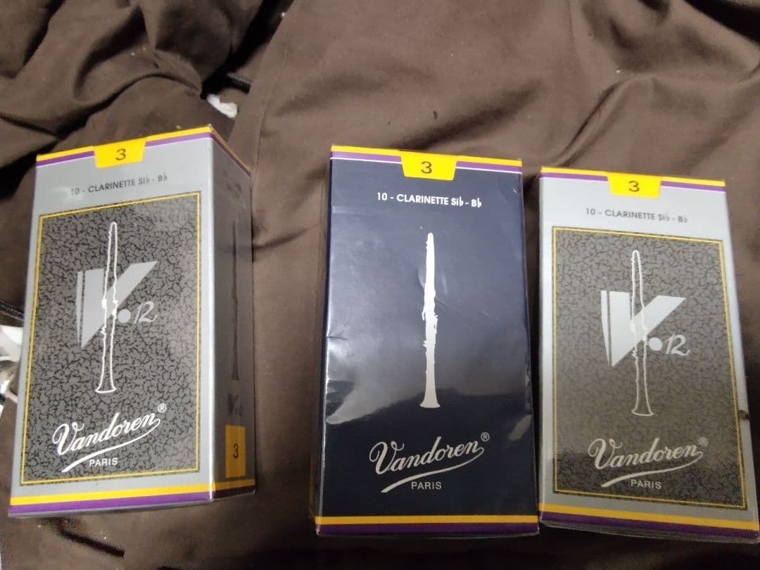 Vandorenラリネット3番 Si♭ B♭ V12とヴァンドレン紺色のセット