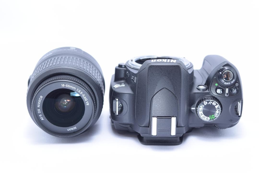 （その２）Nikon D60 シャッター数1100以下　手振れ補正レンズ付き