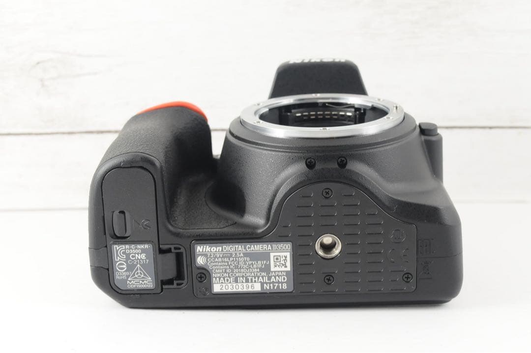❤️シャッター回数わずか3枚❤️️Bluetooth搭載❤️Nikon D3500