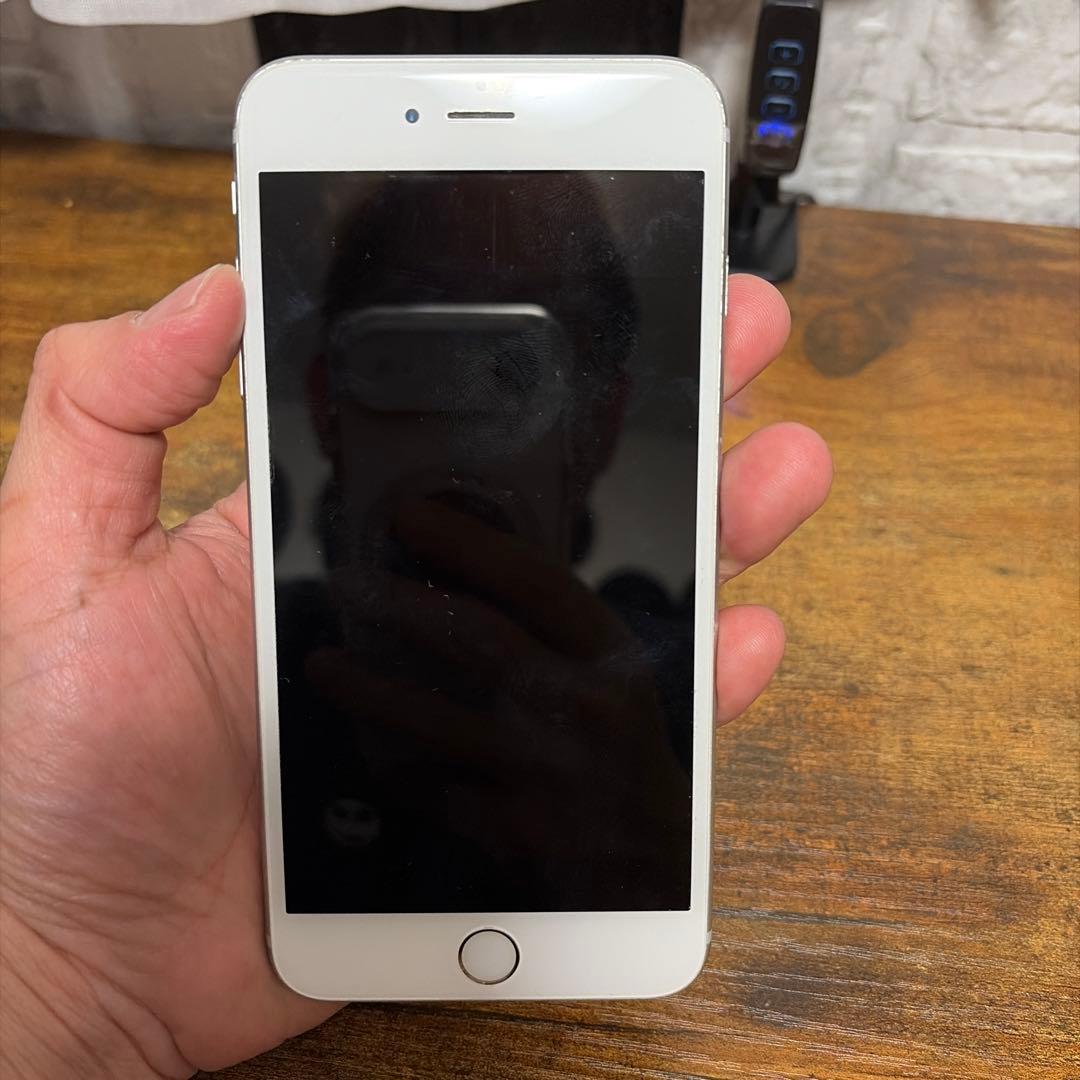 Apple iPhone 6s シルバー