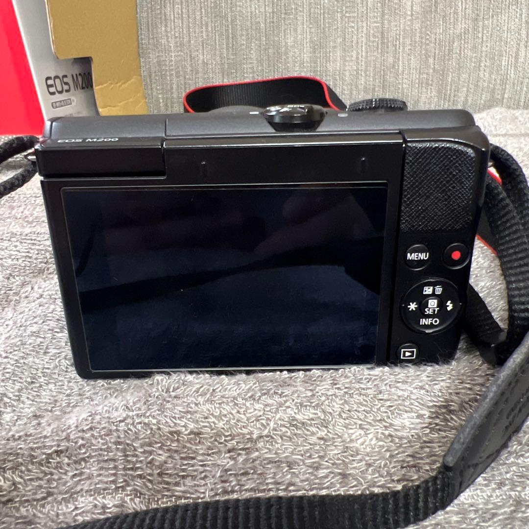 デジタルカメラ Canon EOS M200