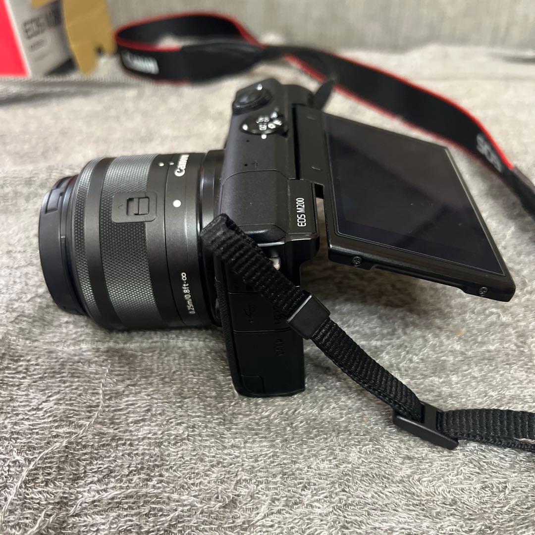 デジタルカメラ Canon EOS M200