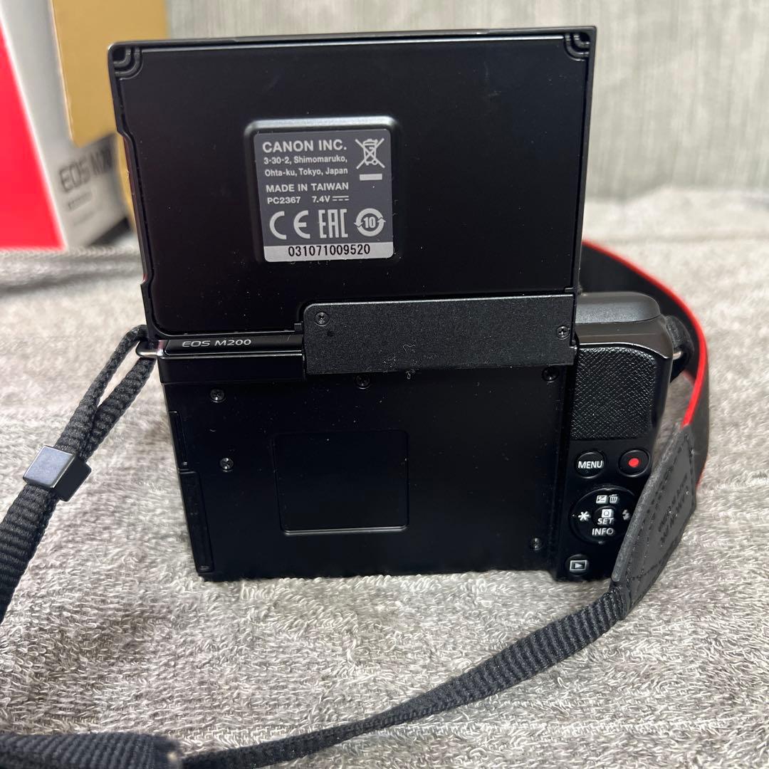 デジタルカメラ Canon EOS M200