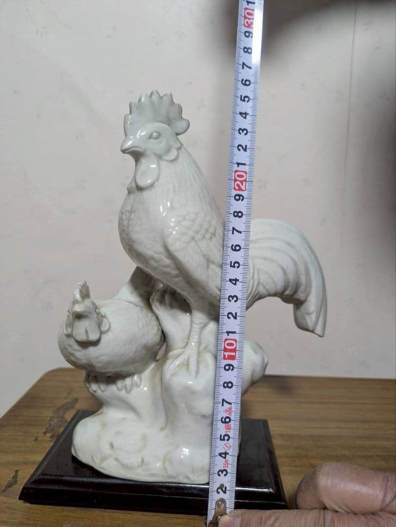 陶器 鶏とひよこの彫刻 約23cm