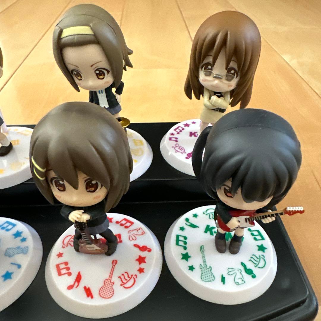 けいおん！のミニフィギュアです 日の当たらない棚で保管しています