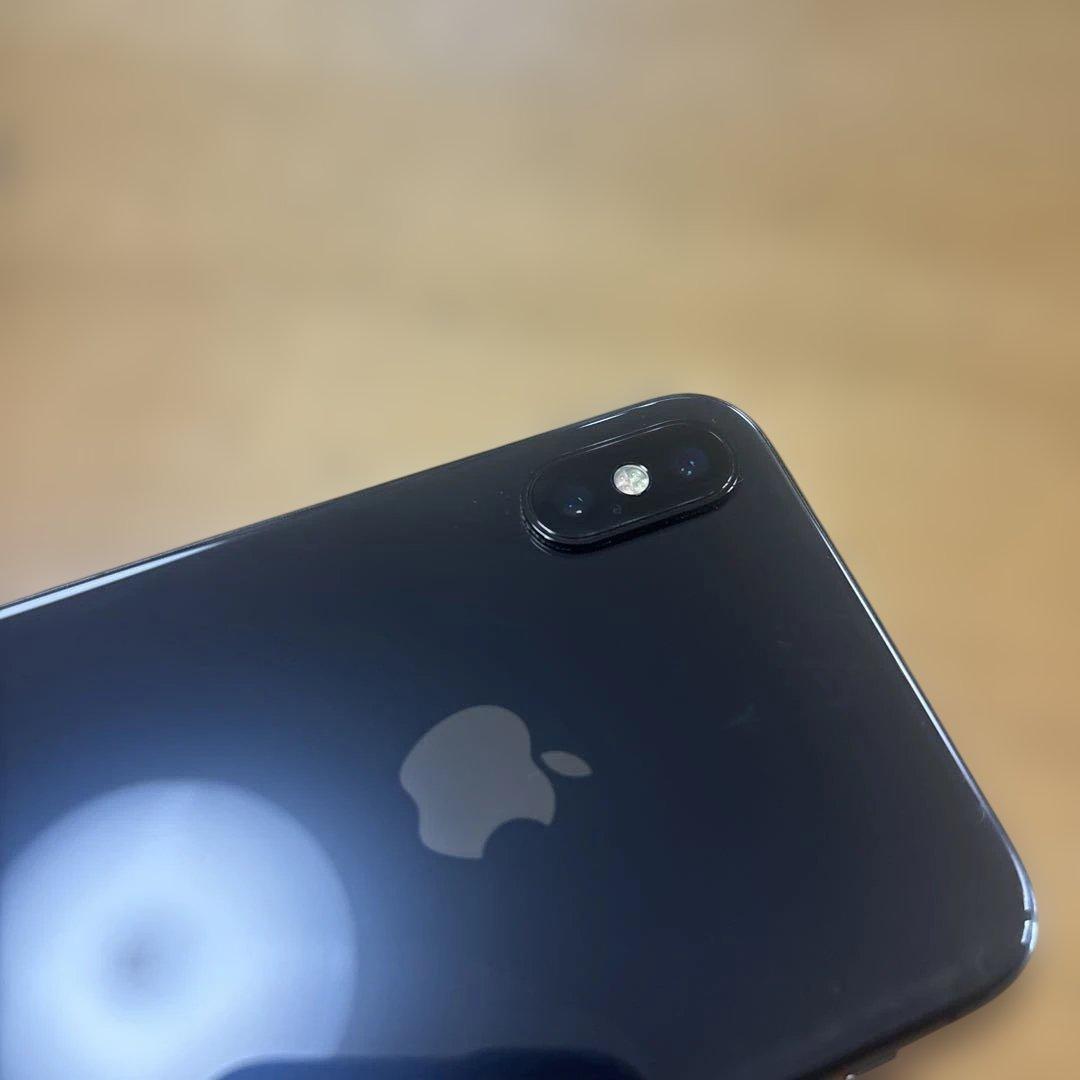 Apple iPhone X 64GB SIMロックなし　中古品