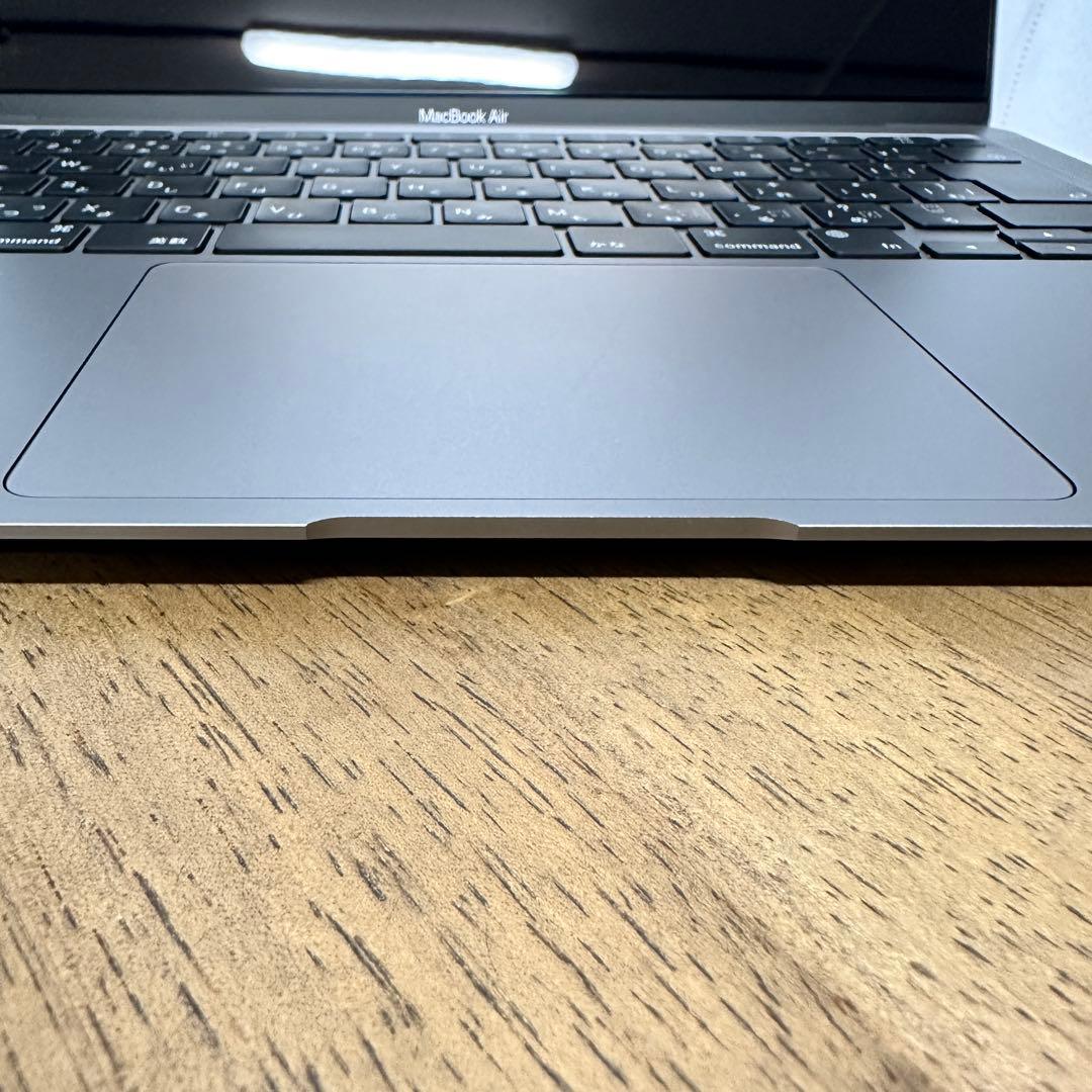 美品:MacBookAir M1 16GB 1TB 充放電105回 BAT93％
