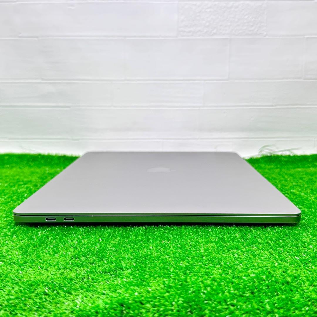 【極美品】MacBook Pro i7 32GB SSD256GB ノートPC