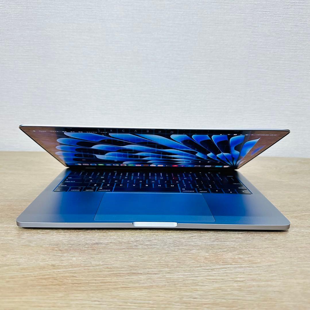 美品MacBook Pro【MacOS2022年／新品バッテリー／Office付