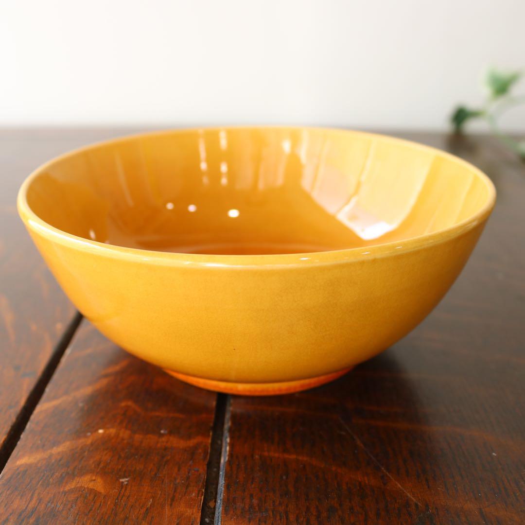 淡路珉平焼　山吹色　 黄釉　深鉢　1点（骨董古美術古伊万里茶道具菓子器