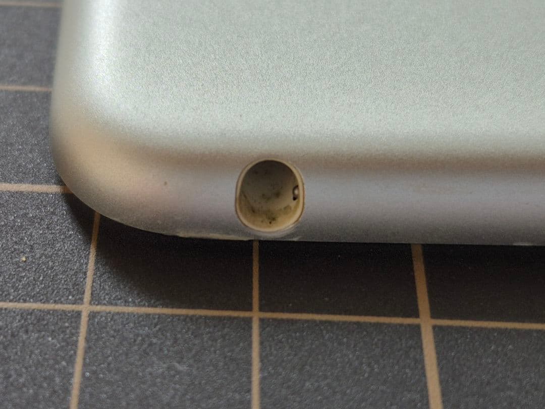 iPad mini (第4世代) Wi-Fiモデル 16GB シルバー