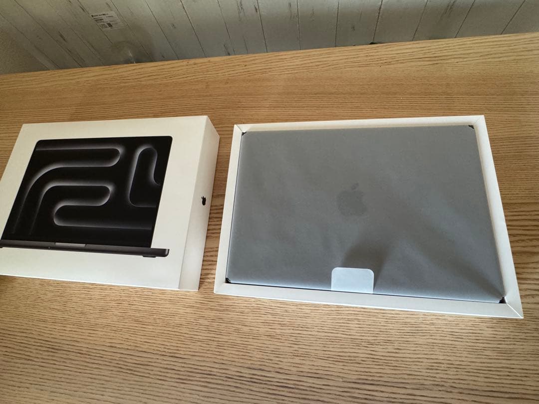 MacBook Pro14インチM4Pro 24GB SSD1TBブラック！！