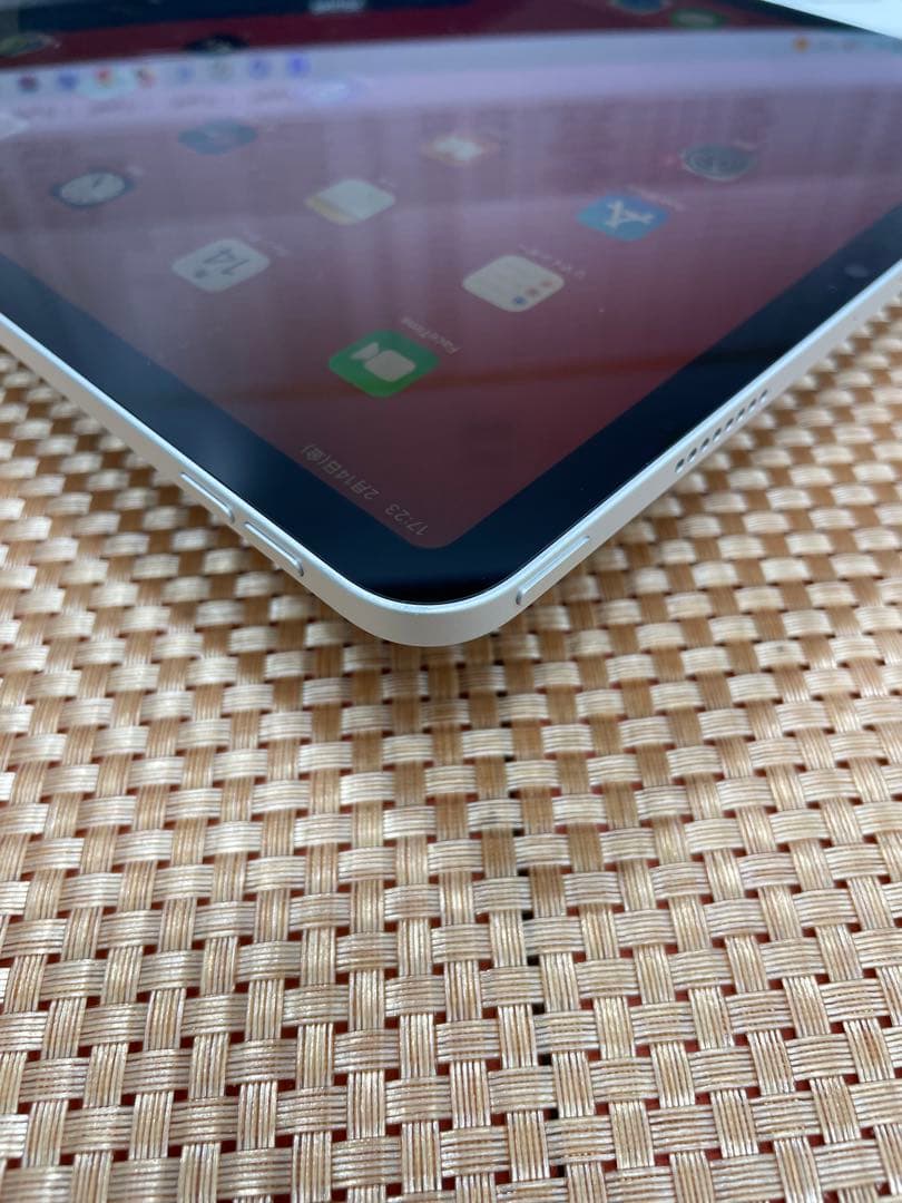 u*a様 iPad Pro 11 第3世代 128 GB シルバー【1704】