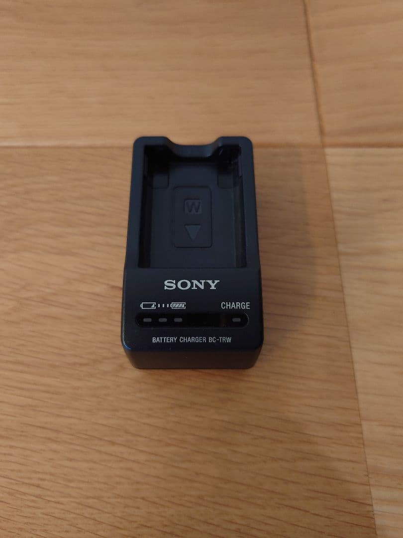 【値下げ中】SONY α7II カメラ本体 純正バッテリー、充電器、ケース付