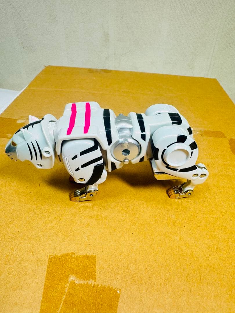 超合金 百獣戦隊ガオレンジャー BANDAI（H.K）CO..LTD ガオナイト