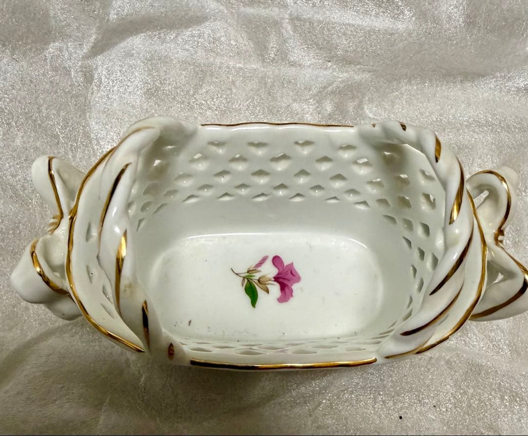 花柄陶磁器セット（楊枝立て、クリーマー、バスケット）