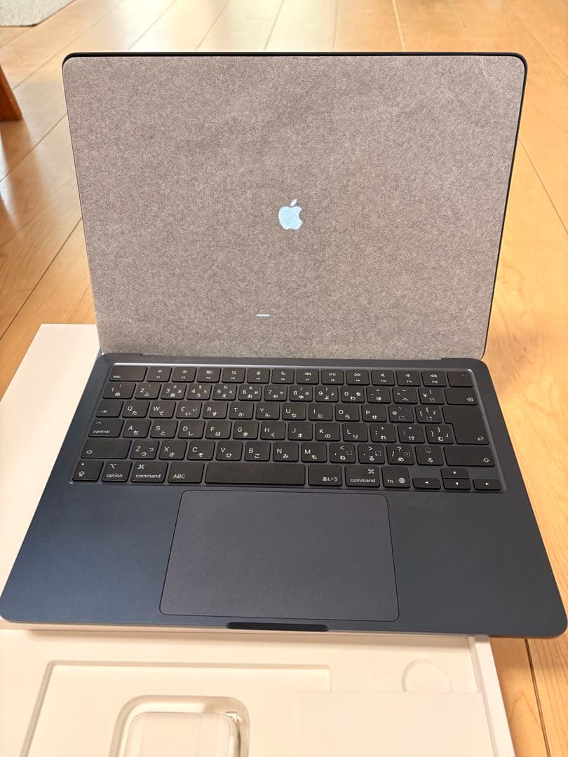 【超美品】 M4 MacBook Air 13インチ 16GB 256GB