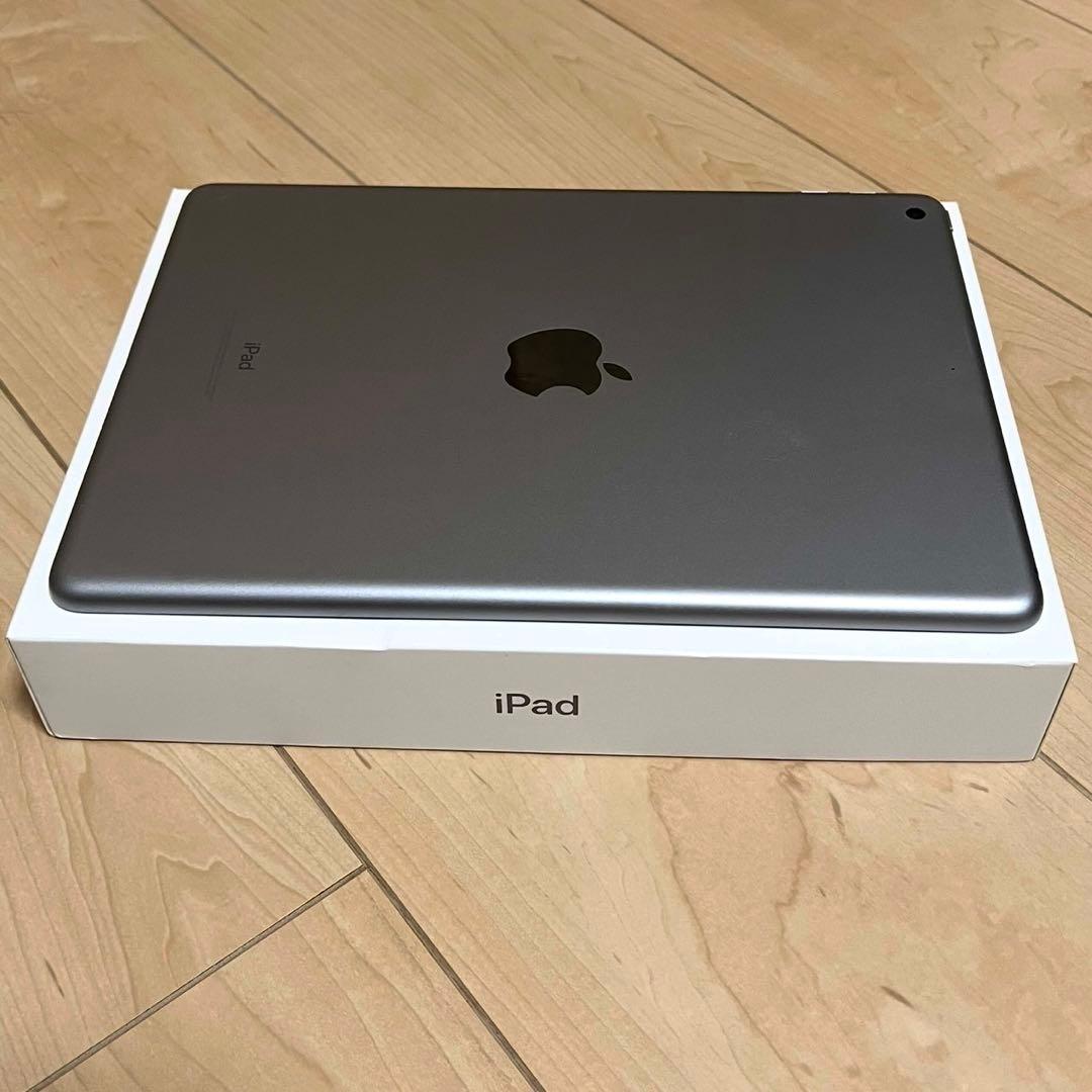 iPad 第5世代　Wi-Fi モデル　32GB シルバー