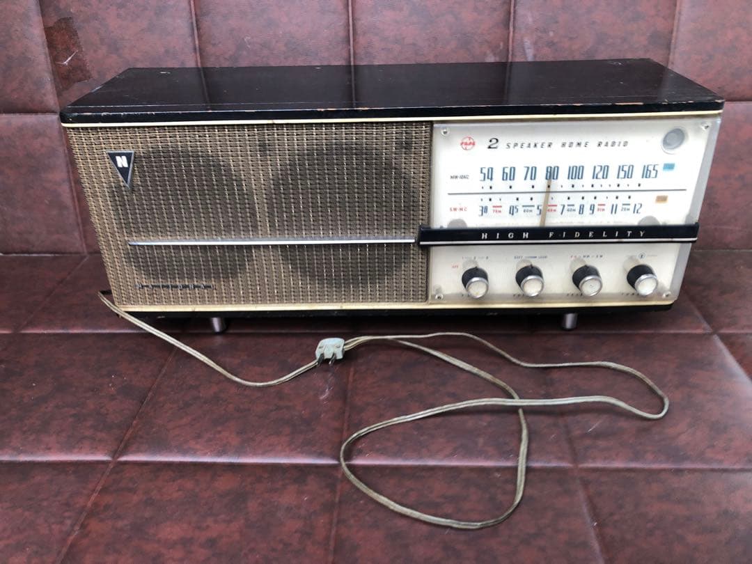 昭和レトロ　真空管　ラジオ　アンティーク(J 1)