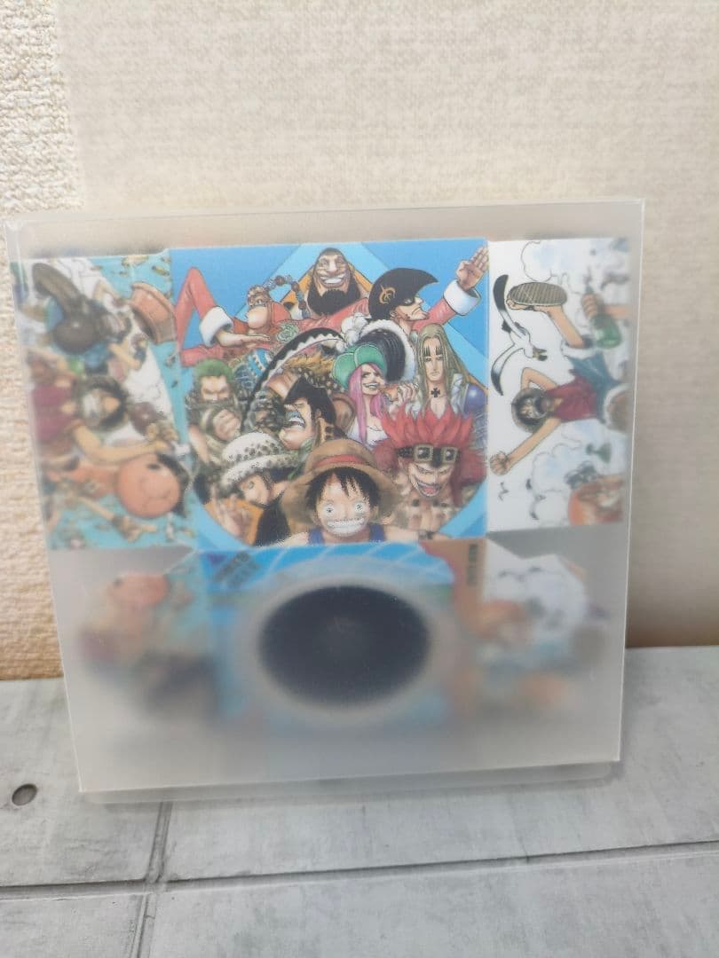 ONE PIECE ワンピース　コミックカバーBOXスピーカー　ルフィの秘宝
