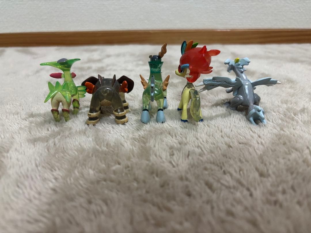 キュレムvs聖剣士ケルディオ 劇場版限定 クリアVer. モンコレセット