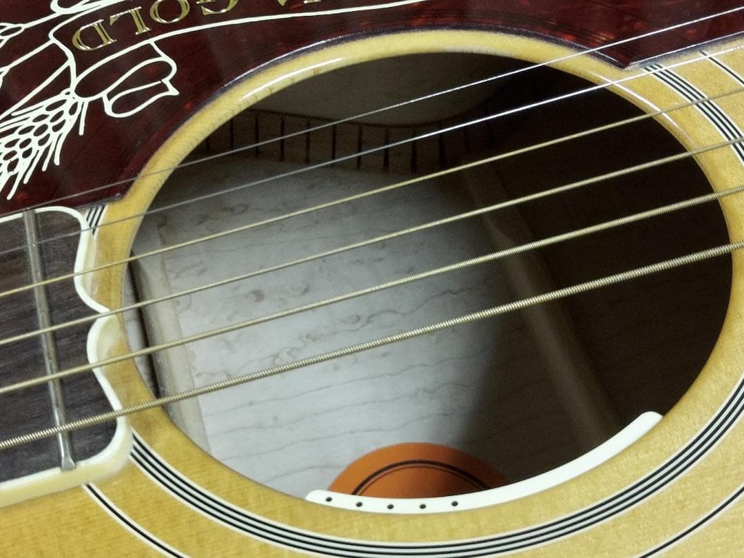 ◆　新品同様　Gibson　J-200　モンタナゴールド　バーズアイ　◆