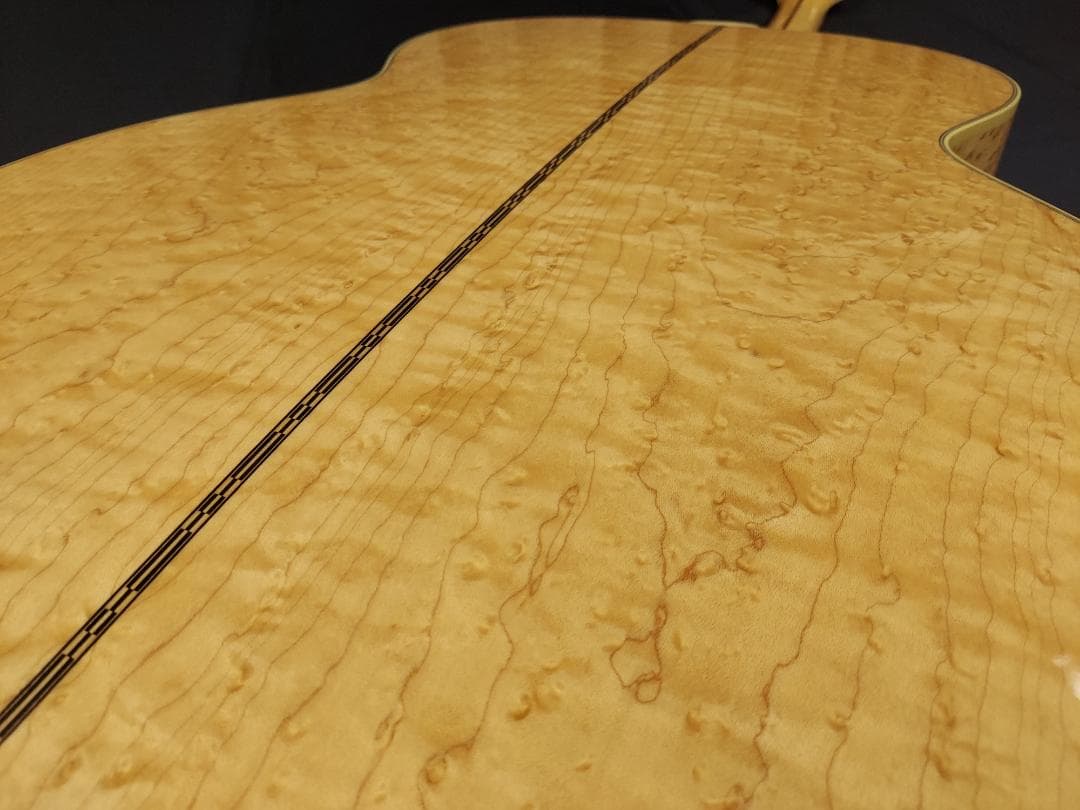 ◆　新品同様　Gibson　J-200　モンタナゴールド　バーズアイ　◆