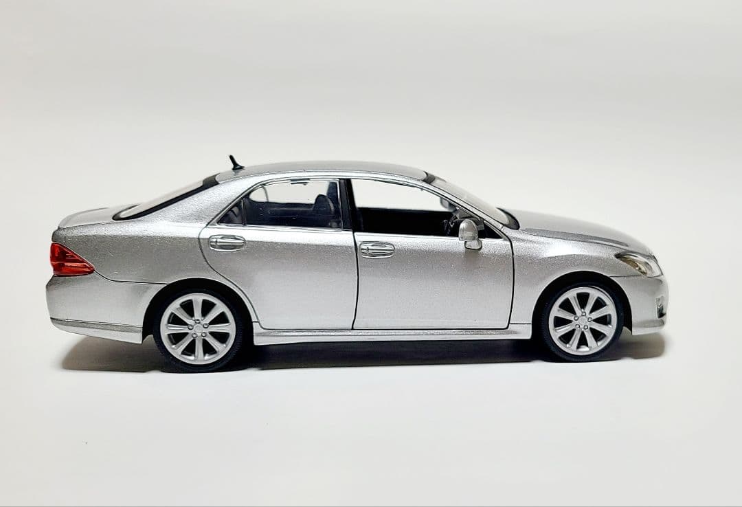 トヨタ 200系クラウンアスリート カラーサンプル