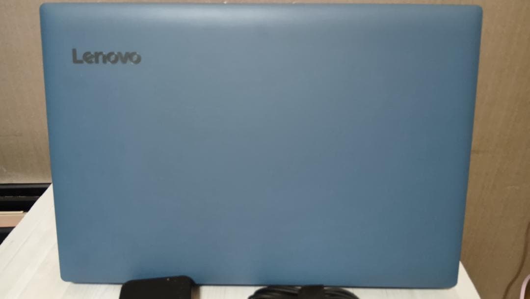 Lenovo Ideapad 320-15ISK 6世代i3　美品