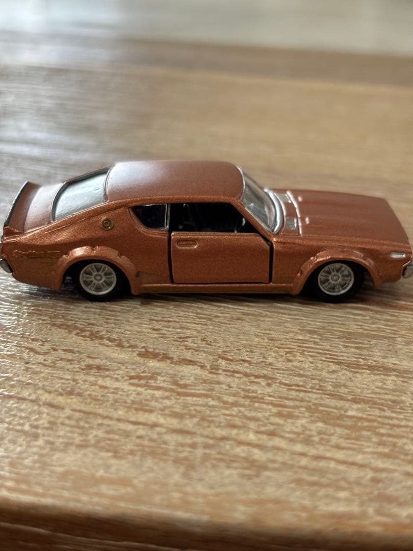 トミカ トミカリミテッド　スカイライン　ケンメリ パトカー　日本製　中国製