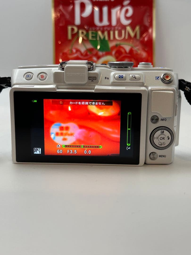 OLYMPUS OLYMPUS）のミラーレス「PEN Lite E-PL6」