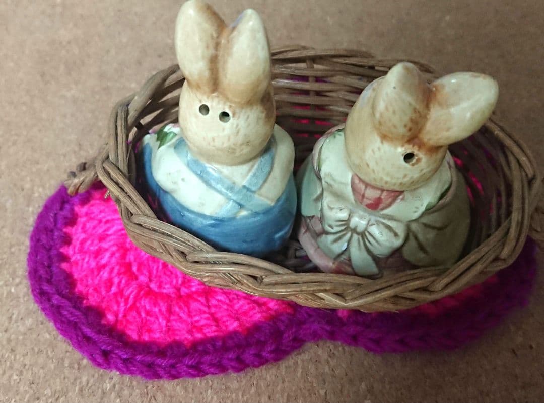 昭和レトロ 陶器 うさぎの塩コショウ入れ