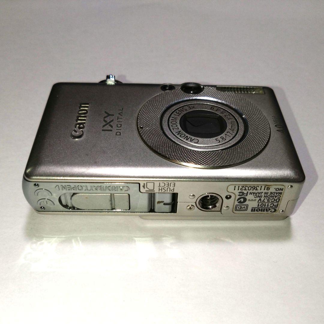 Canon IXY DIGITAL 50 本体と付属品