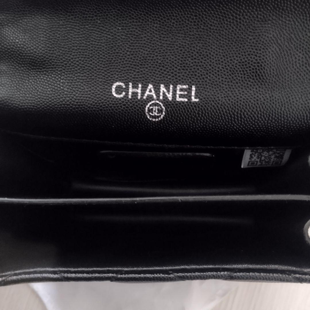 CHANEL シャネル　ノベルティ　 ブラックレザーハンドバッグ