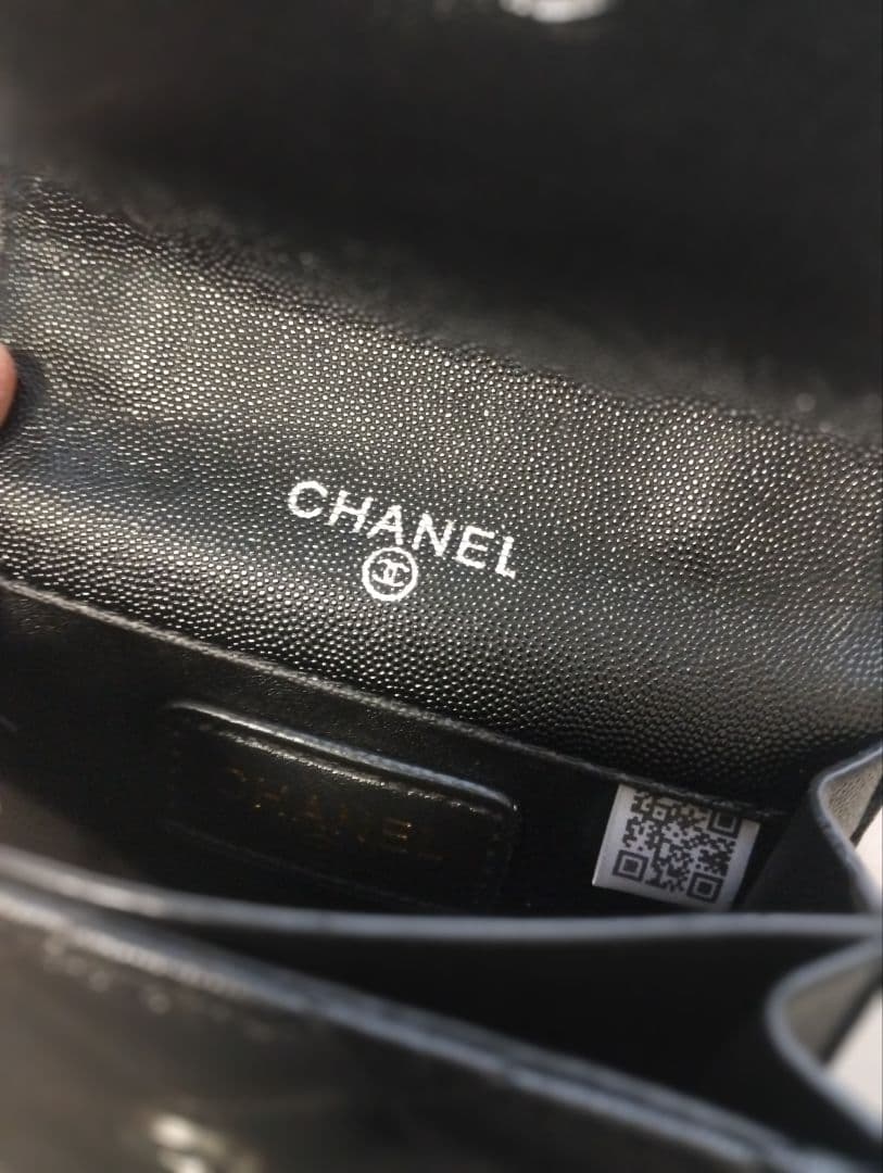 CHANEL シャネル　ノベルティ　 ブラックレザーハンドバッグ