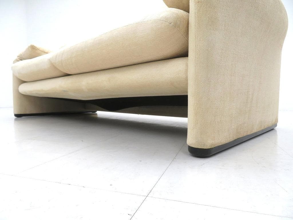 展示品　カッシーナ　マラルンガ　2人掛けソファ　ワイドラブソファ　ラブソファ