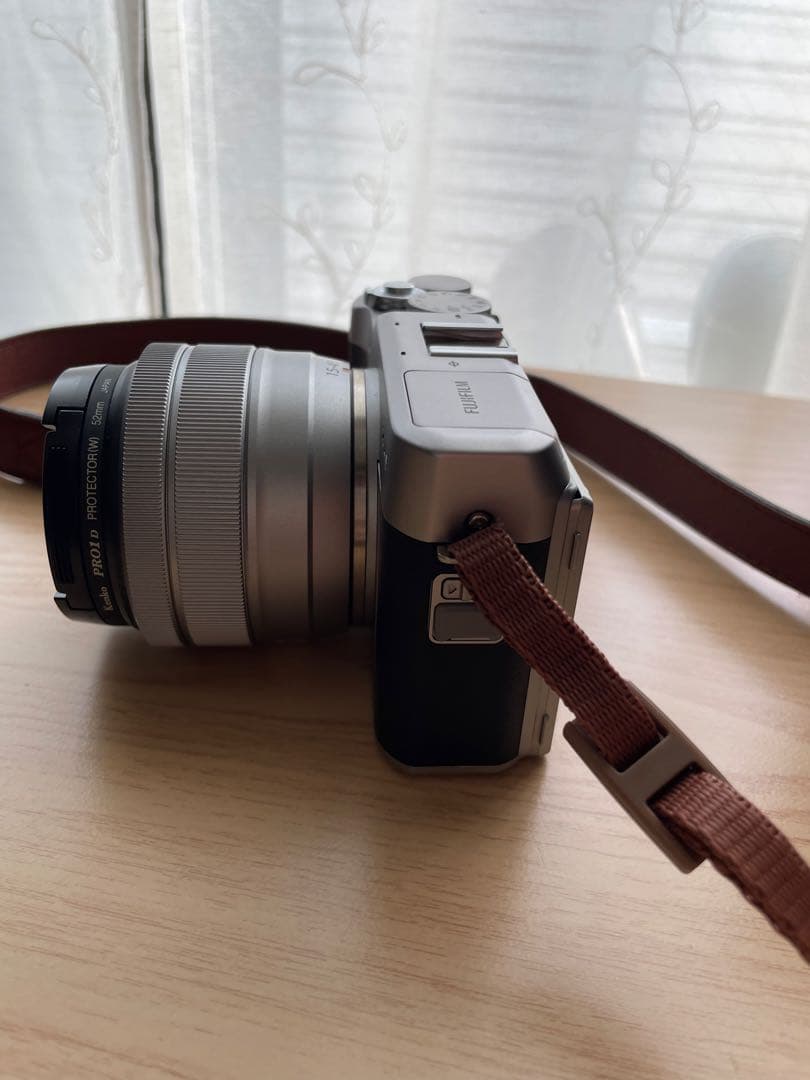 Fujifilm X-A5 ミラーレス一眼 15-45mm